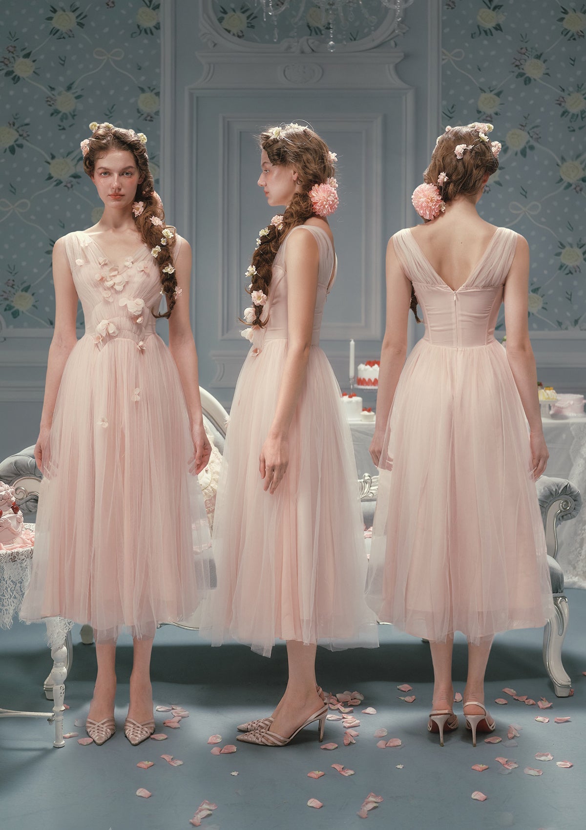 (US Exclusive)Louis XIV's Rose Dress