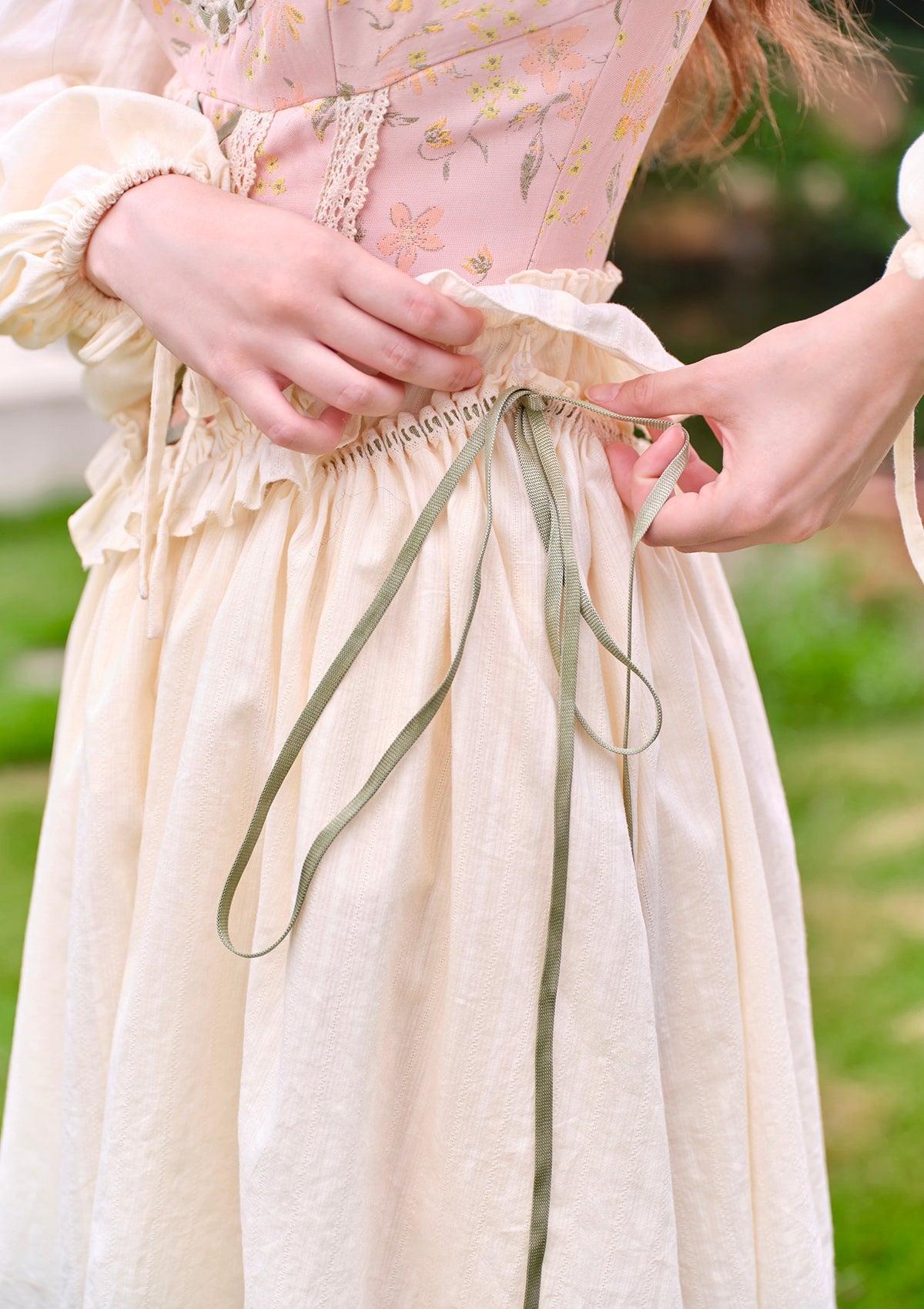 （US Exclusive）Evelynn's Garden Corset Dress