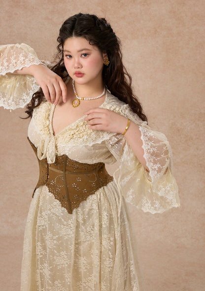 Curve&Plus White Horse Princess Dress