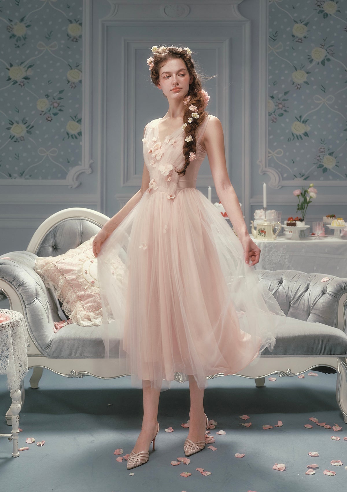 （US Exclusive）Louis XIV's Rose Dress