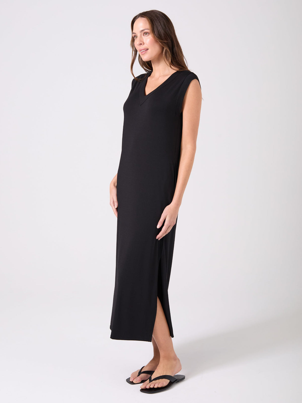 Everly V Neck Maxi Dress - Black