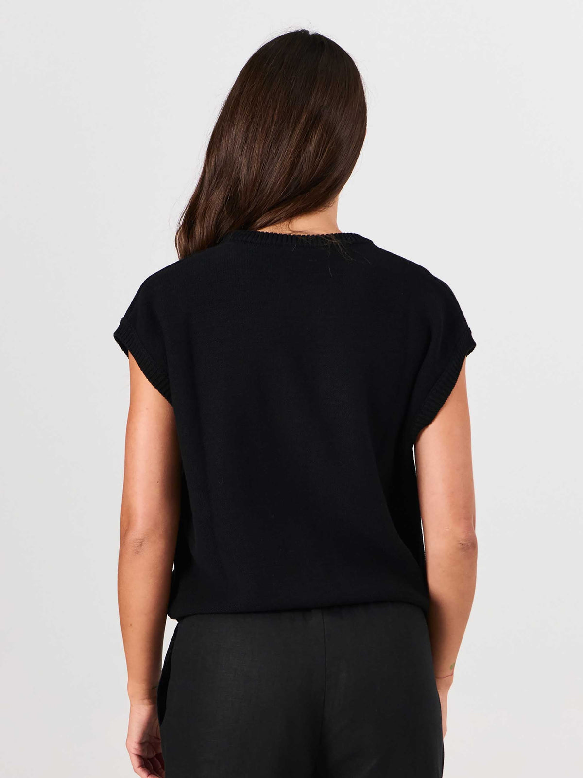 Lee Cotton Knit Vest- Black