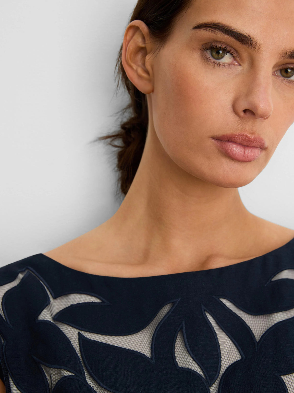 Gold Label Antibes Linen Cut Out Top