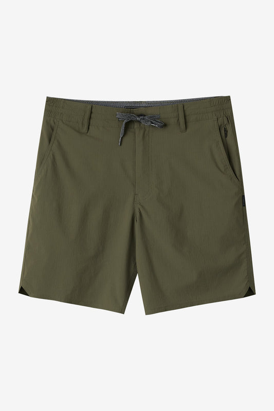 TRVLR Halfback 18" Hybrid Shorts