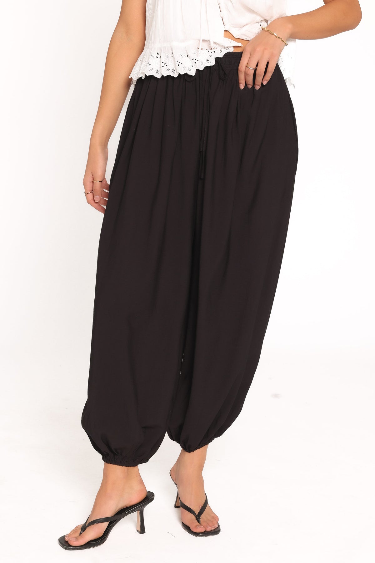 Ayvah Balloon Hem Pants - Black