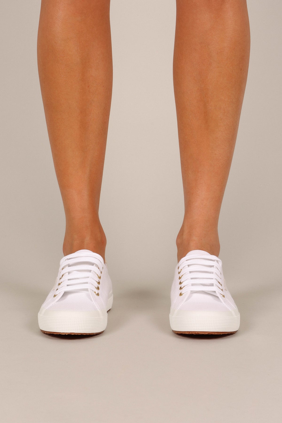 2750 Suede Heel Tab - White Beige