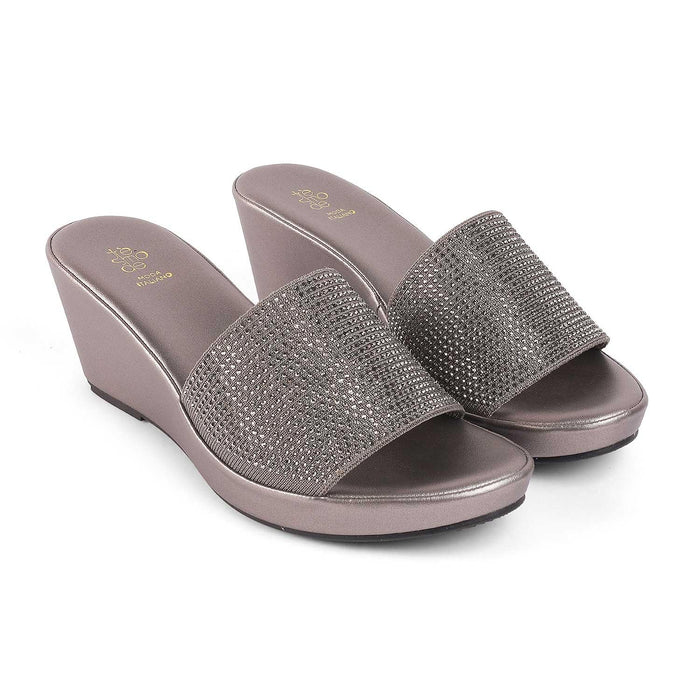Tosanw Pewter Women's Modern and Trendy Wedge Sandals Tresmode
