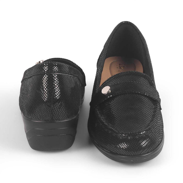 Marcoval Black Women's Glossy-finished Wedge Loafers Tresmode