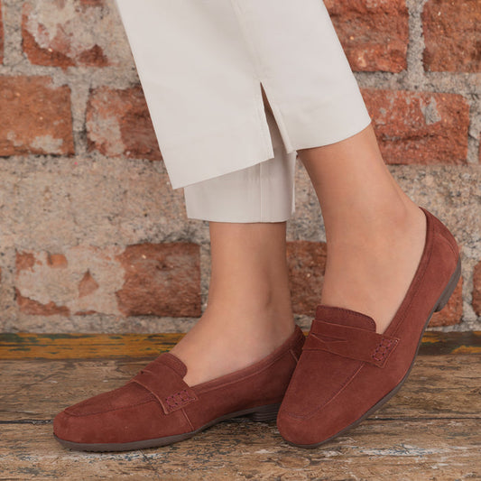 Tresmode Suave Wine Women's Casual Loafers