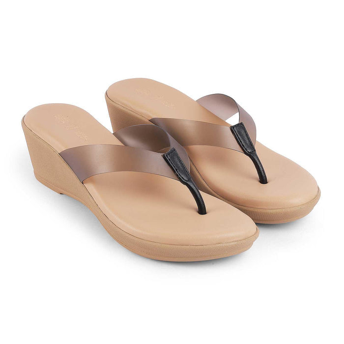 Ternto Black Women's TPR Sole Wedge Sandals Tresmode